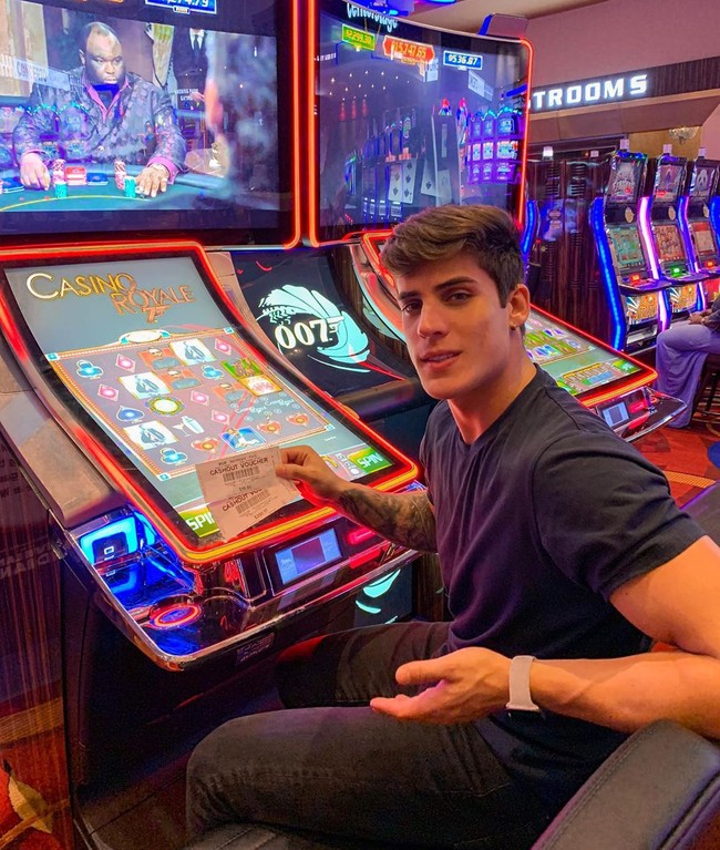 Di akun Instagram-nya, Tiaga Ramos mengaku bahwa dirinya adalah seorang gamer. Dilansir The Sun, ia memang seorang gamer profesional dan tergabung dalam sebuah tim bernama 4K Easy. Foto: Instagram