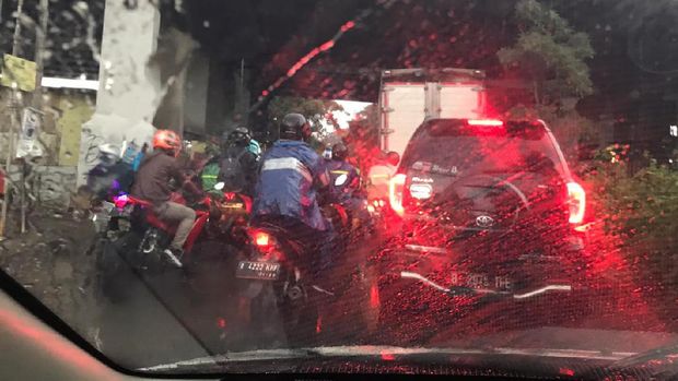Macet di Jakarta meski PSBB