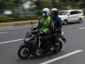 Penumpang Ojol Wajib Pakai Masker, Jangan Lupa Bawa Helm Sendiri