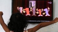 Kemendikbud menyiapkan 720 episode untuk penayangan Belajar dari Rumah selama 90 hari bagi pelajar tingkat PAUD hingga SMA. Antara Foto/Prasetia Fauzani.