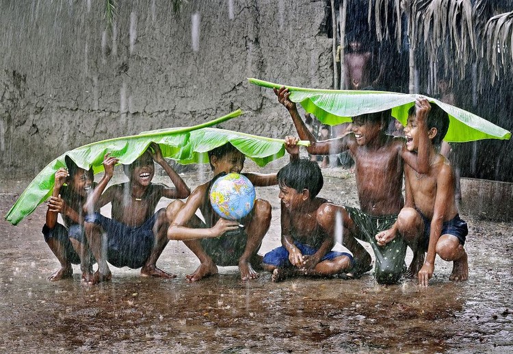 Ragam Potret Kebahagiaan Ana-anak di Kontes Foto Agora #Fun2020 Beginilah gambaran potret kebahagiaan anak-anak yang berhasil diabadikan dalam bingkai kamera pada ajang kontes Foto Agora #Fun2020.