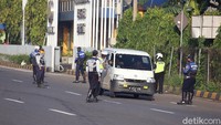 Seperti diketahui, sejumlah wilayah mulai menerapkan Pembatasan Sosial Berskala Besar (PSBB). Kebijakan itu diterapkan sebagai salah satu upaya memutus rantai penyebaran virus Corona.
