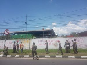 Takut Membuat Resah, Coretan Vandal Kill The Rich di Banjar Dibersihkan