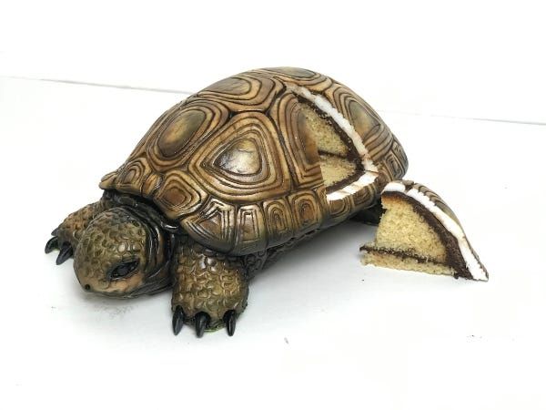 Realistic cake karya Ben Cullen