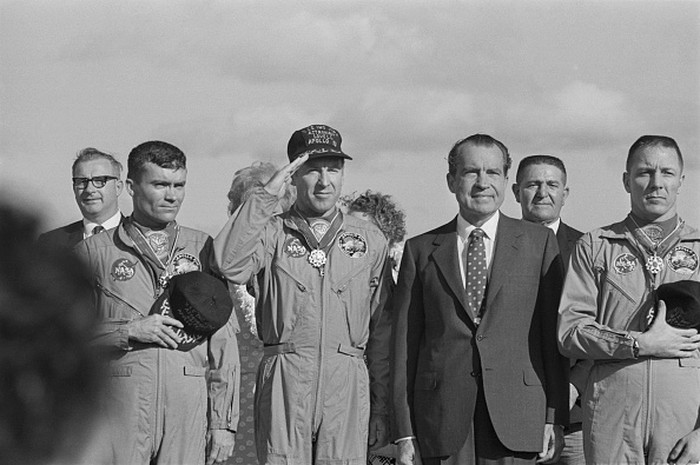 US President Richard Nixon meets the Apollo 13 astronauts in Honolulu, Hawaii, after their safe return to Earth, 23rd April 1970. From left to right (front row) Fred Haise, Jim Lovell, Richard Nixon (1913 - 1994) and Jack Swigert (1931 - 1982). (Photo by Harry Benson/Daily Express/Getty Images)