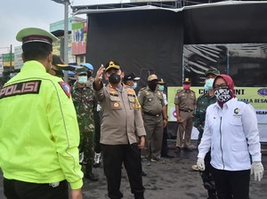 Warga Kabupaten Bogor Boleh Berboncengan Motor di PSBB, Ojol Tetap Dilarang