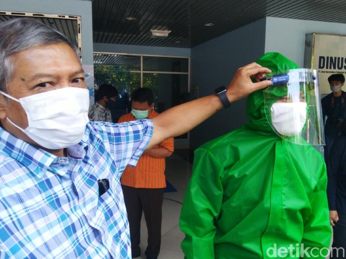 Udinus Semarang bagi-bagi kuota hingga APD, Selasa (14/4/2020).