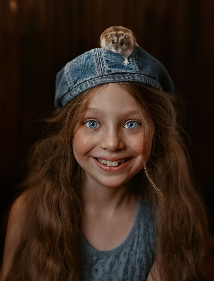Beginilah gambaran potret kebahagiaan anak-anak yang berhasil diabadikan dalam bingkai kamera pada ajang kontes Foto Agora #Fun2020.