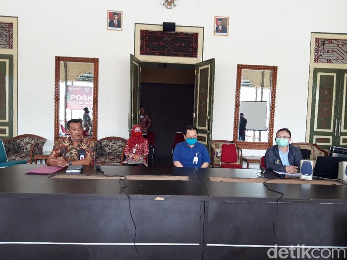 Jumpa pers terkait pegawai pabrik di Boyolali yang kena Corona, Selasa (14/4/2020).