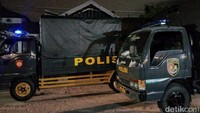 Dalam dua hari terakhir ada penambahan sekitar 100 orang lebih di Surabaya. Ini menjadi catatan dan dianggap sangat berbahaya sekali jika masih ada warga yang nongkrong di keramaian apalagi tidak menerapkan physical distancing. Potensi penyebaran sudah sangat jelas dan sangat besar.