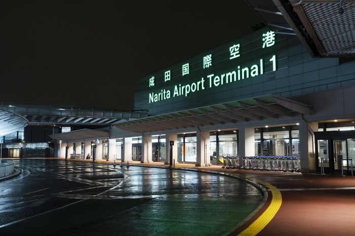 Bandara Narita dan Haneda sepi terkena imbas Corona.