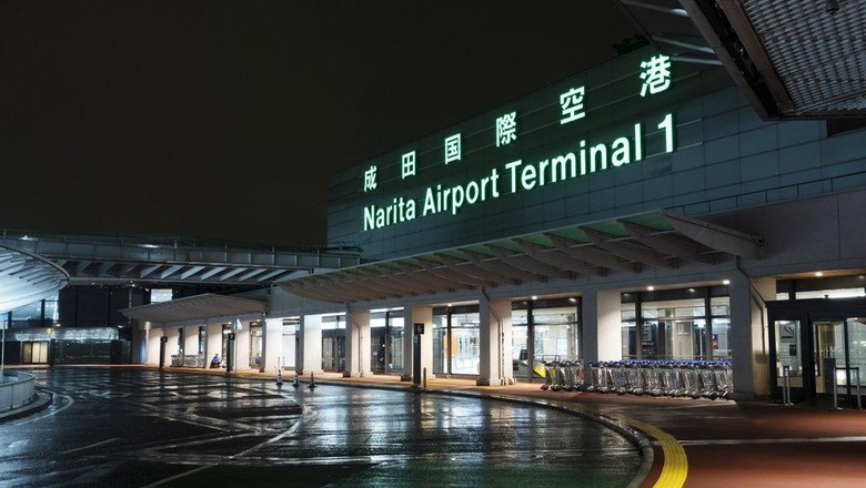 Bandara Narita dan Haneda sepi terkena imbas Corona.