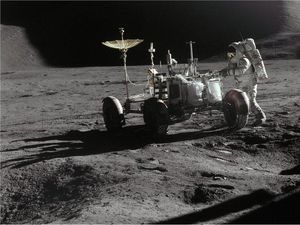 Belajar Mengisolasi Diri dari Pengalaman Para Astronaut