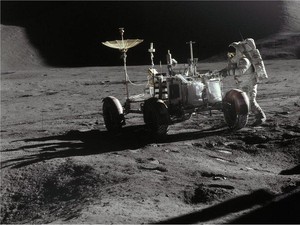 Belajar Mengisolasi Diri dari Pengalaman Para Astronaut