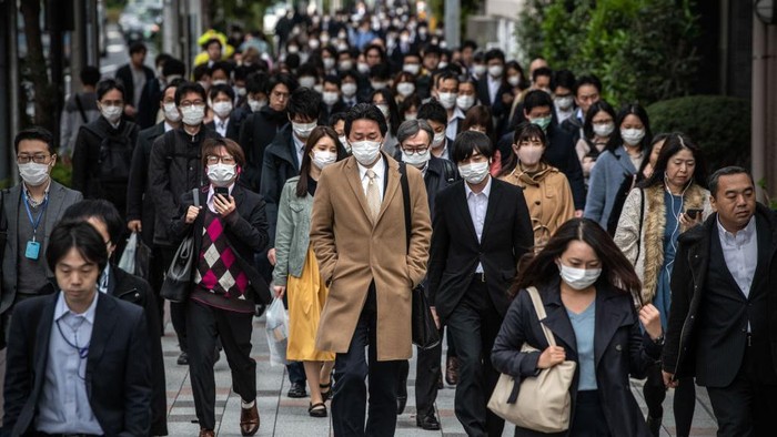 Negara China, Singapura, dan Jepang adalah negara yang berhasil menghadapi wabah COVID-19 dengan baik. Namun mereka harus mengantisipasi adanya gelombang kedua.