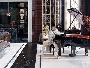 Megahnya Rumah Mewah Drake yang Di-bully Netizen, Dibilang Mirip Toko Retail