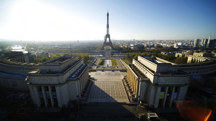 Presiden Prancis Emmanuel Macron memperpanjang status lockdown di negaranya. Hal itu dilakukan guna hentikan penyebaran Corona hingga 11 Mei mendatang.