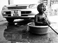 Beginilah gambaran potret kebahagiaan anak-anak yang berhasil diabadikan dalam bingkai kamera pada ajang kontes Foto Agora #Fun2020.