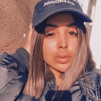 Zilla pun mengaku akan terus melakukan operasi plastik. Namun, perawatan kecantikannya itu kini harus terhalang karena pandemi virus corona. Foto: Instagram