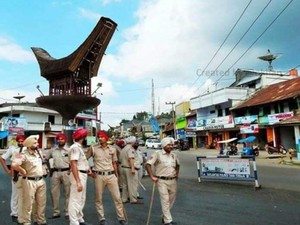 Kocak! Warga Sulsel Bandel di Masa Pandemi Corona, Beredar Meme Polisi India