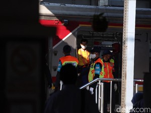 Penumpang KRL Akan Dites Swab di Stasiun Bekasi Besok Pagi