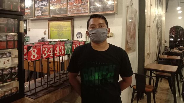 Manager Rolag Cafe/