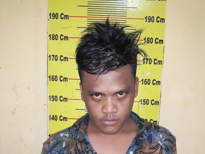 Pria ditangkap polisi karena bacok warga (dok. Istimewa)