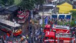 Begini Kondisi Bus Karyawan yang Kecelakaan dan Terbakar di Karawang