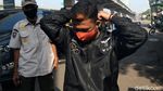 Hari Pertama PSBB Bekasi, Petugas Hentikan Pengendara Tak Bermasker
