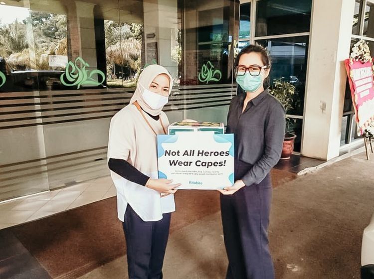 Potret Twindy Rarasati Aktif Hadapi Corona