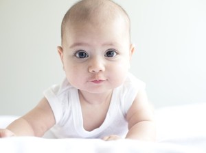 65 Nama Bayi Laki-laki Modern 2022, Makna Cerah sampai Pelindung