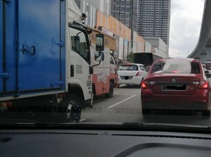 Bandel, Pengendara di Malaysia Tetap Padati Jalan saat Lockdown 