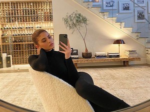 Aturan Karantina Mulai Longgar, Kylie Jenner Kepergok ke Kelab Malam