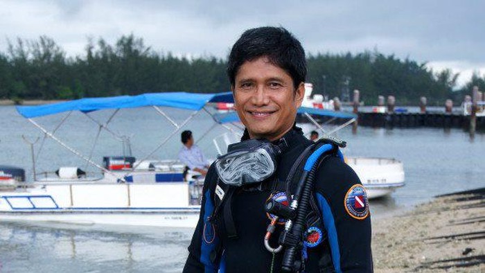 Founder Global Dive Center, John E Sidjabat
