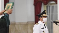 Ini momen saat Riza Patria dilantik.