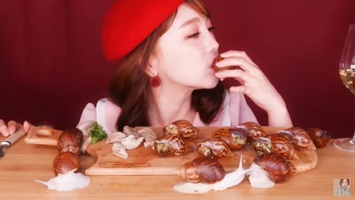 Mukbang ekstrem Ssoyoung