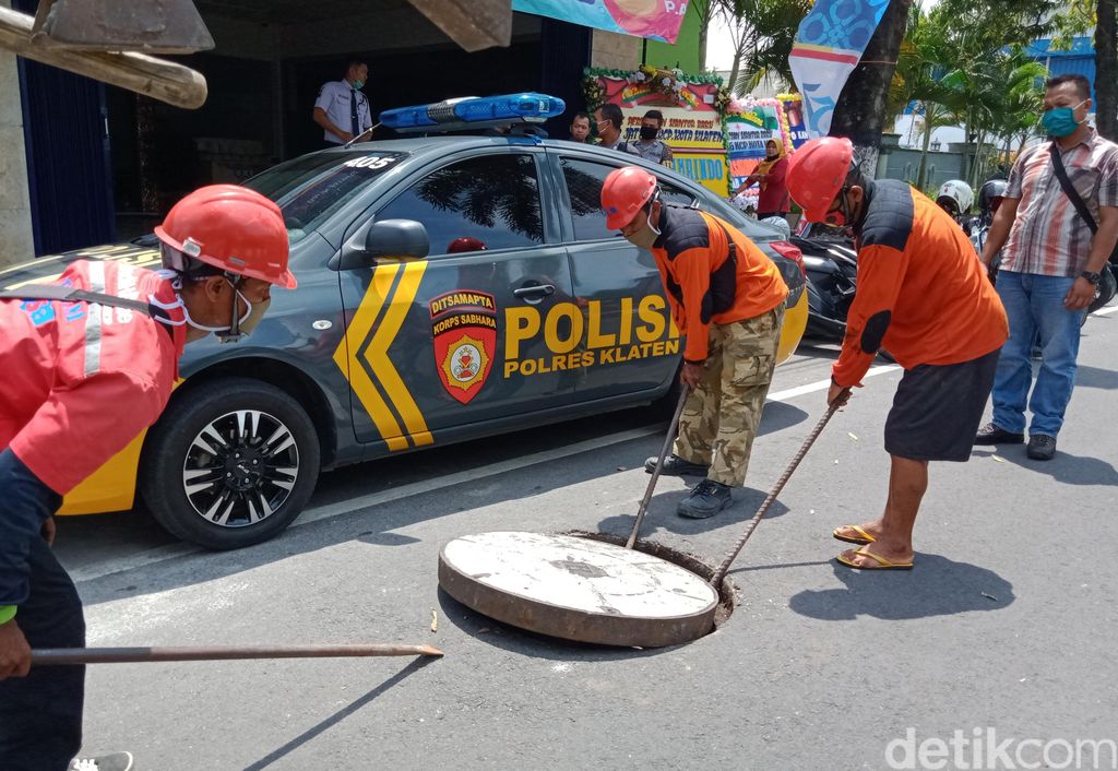 pencurian kabel telkom
