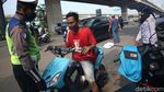 Melihat Lagi PSBB Hari Pertama di Jawa Barat