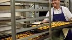 Melihat Proses Pembuatan Egg Tart Berusia 183 Tahun di Portugal