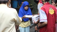 Pemberian makanan ini adalah yang kedua kalinya. Sebelumnya, Bebek BKB telah memberikan makanan ke tenaga medis di sekitar gerai Bebek BKB yaitu di RS Fatmawati,RS Marinir Cilandak dan RSUD Koja. istimewa