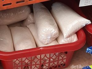 Gula di Pasar Tak Sesuai HET, Pedagang: Harga Pemerintah dan Lapangan Beda