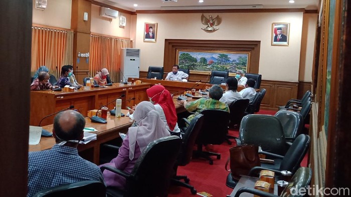 Rapat kontigensi gugus tugas dengan RS di Klaten, Rabu (15/4/2020).