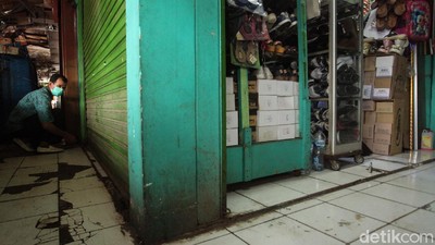 Pedagang Pasar Tambun Ikut Terdampak PSBB di Bekasi