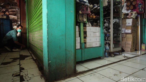 Pedagang Pasar Tambun Ikut Terdampak PSBB di Bekasi