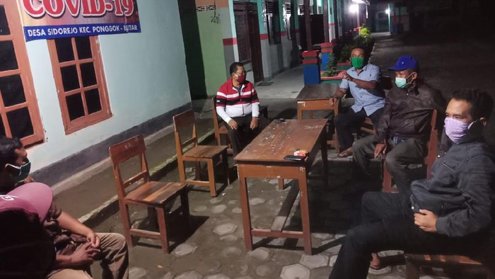Dua Pekerja dari Kalimantan Ditolak Istrinya Masuk Rumah