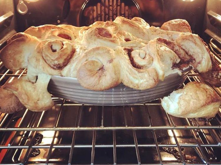 Bikin Ngakak! Ini Kumpulan Kue Gagal Buatan Netizen