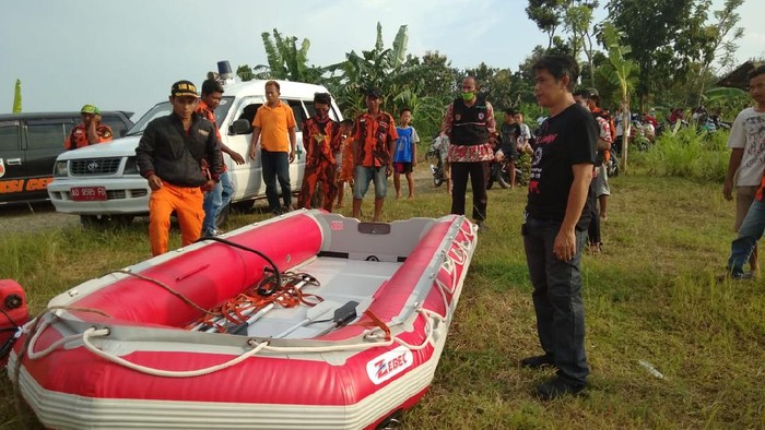 Proses pencarian pemancing tenggelam di Waduk Kedung Ombo Boyolali