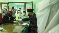 Selain melaksanakan pernikahan di KUA, warga juga dapat melaksanakan pernikahan di luar KUA. Tentunya tetap dengan menerapkan protokoler kesehatan yang berlaku.