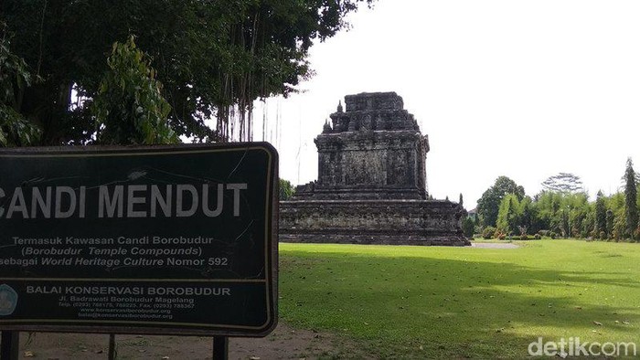 Suasana Candi Mendut di tengah corona.