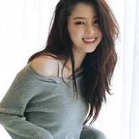 Nama Han So Hee sendiri bukanlah sosok yang baru di industri hiburan Korea. Sebelum berperan sebagai pelakor di The World of The Married, wanita yang juga seorang model ini mulai dikenal sejak membintangi 100 Days My Prince pada 2018. Foto: Instagram